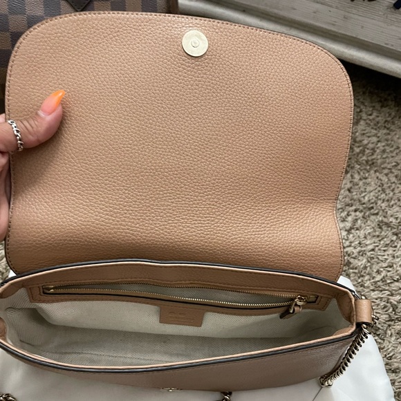 Gucci Tan Crossbody Bag with Silver Chain Strap - Picture 4 of 8